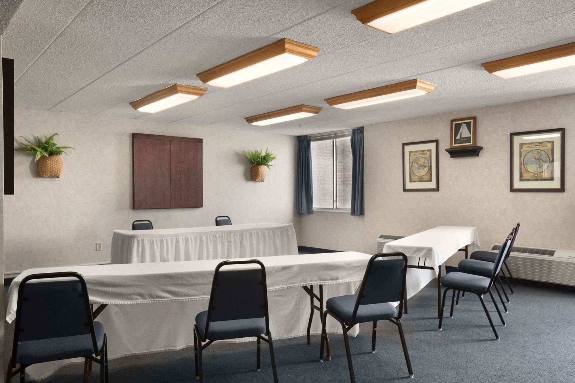 Bangor Grande Hotel Bagian luar foto