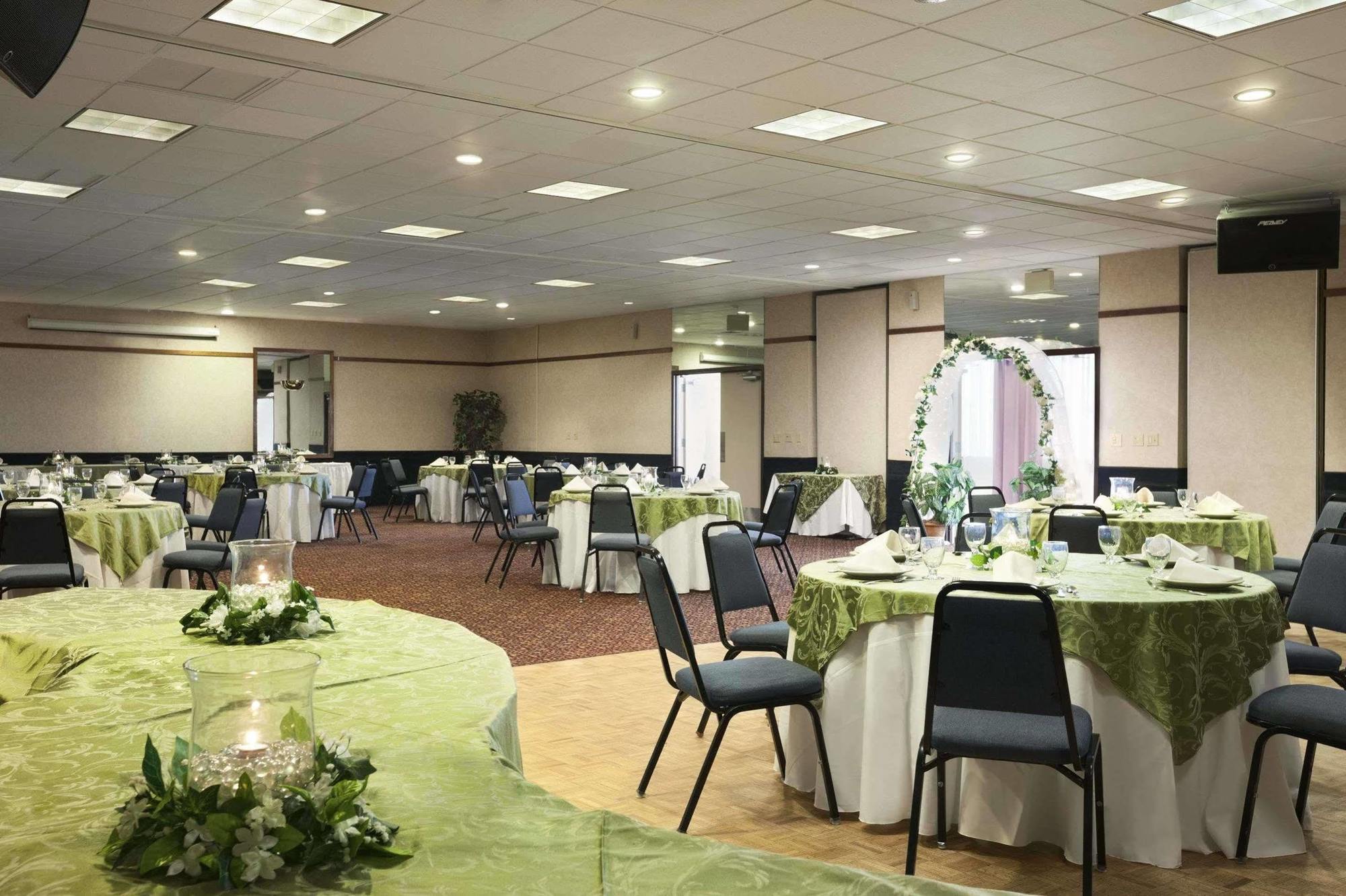 Bangor Grande Hotel Bagian luar foto